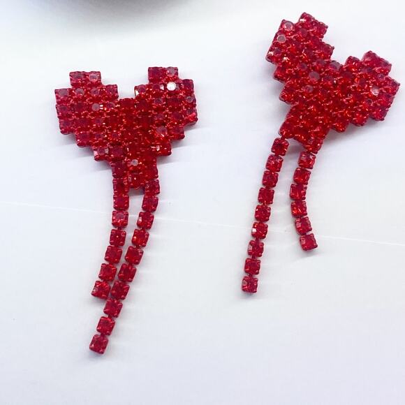 NEW Red Crystal Heart Earrings - Picture 5 of 12